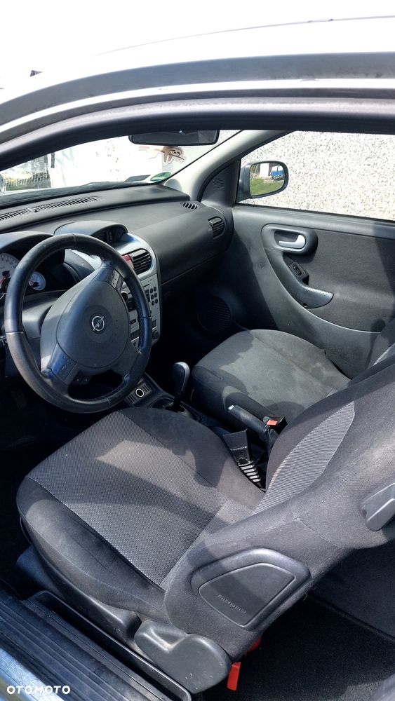 Opel Corsa 1.2 16V Cosmo EasyTronic - 8