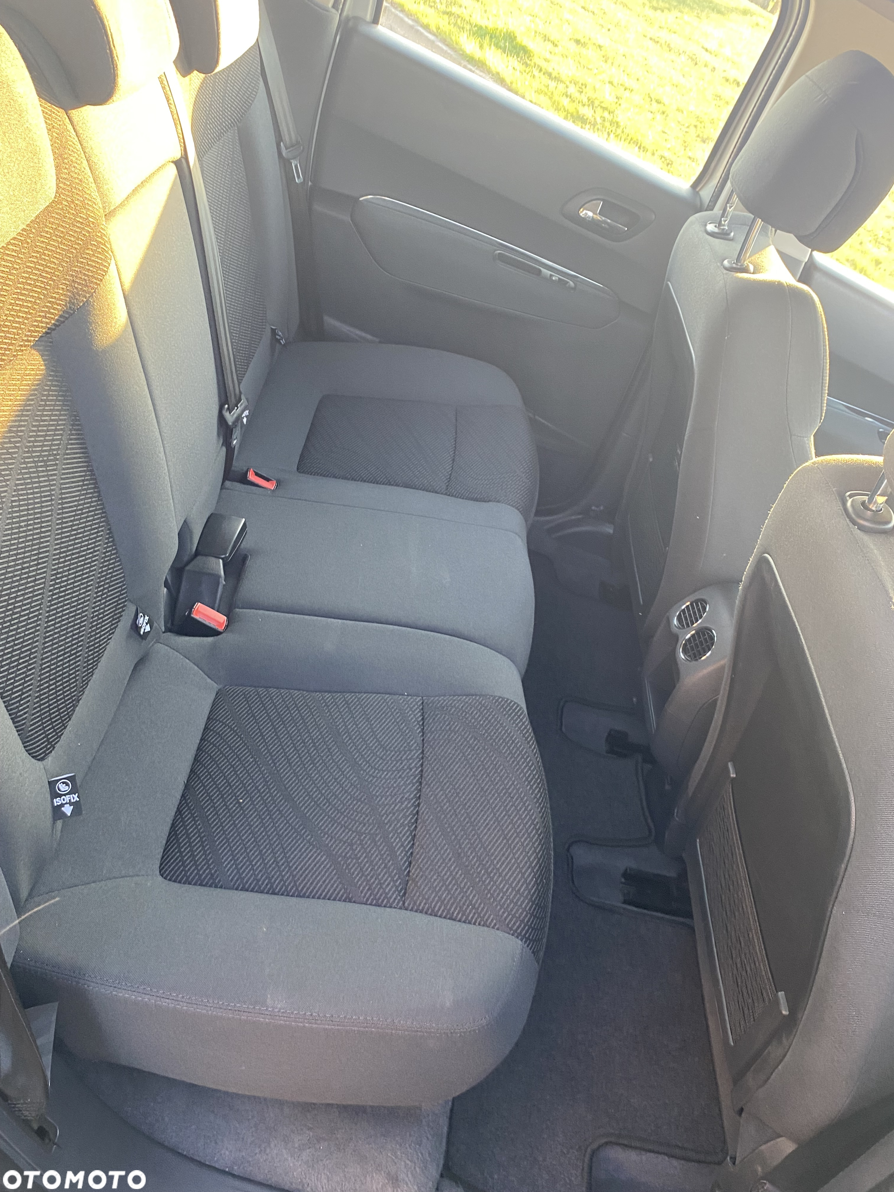 Peugeot 3008 1.6 BlueHDi Active S&S EAT6 - 13