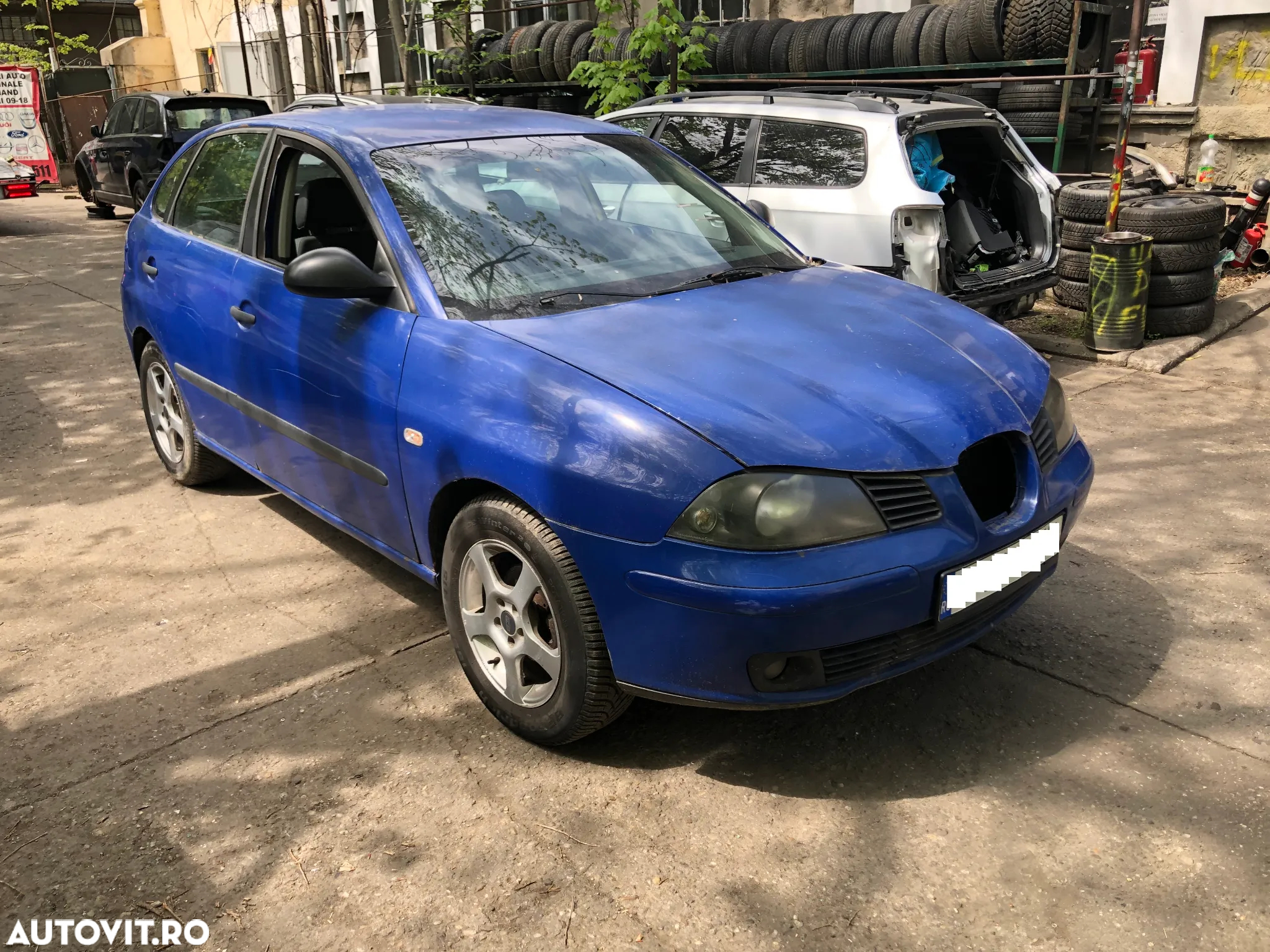 Dezmembrez Seat Ibiza 2005 albastru - 2