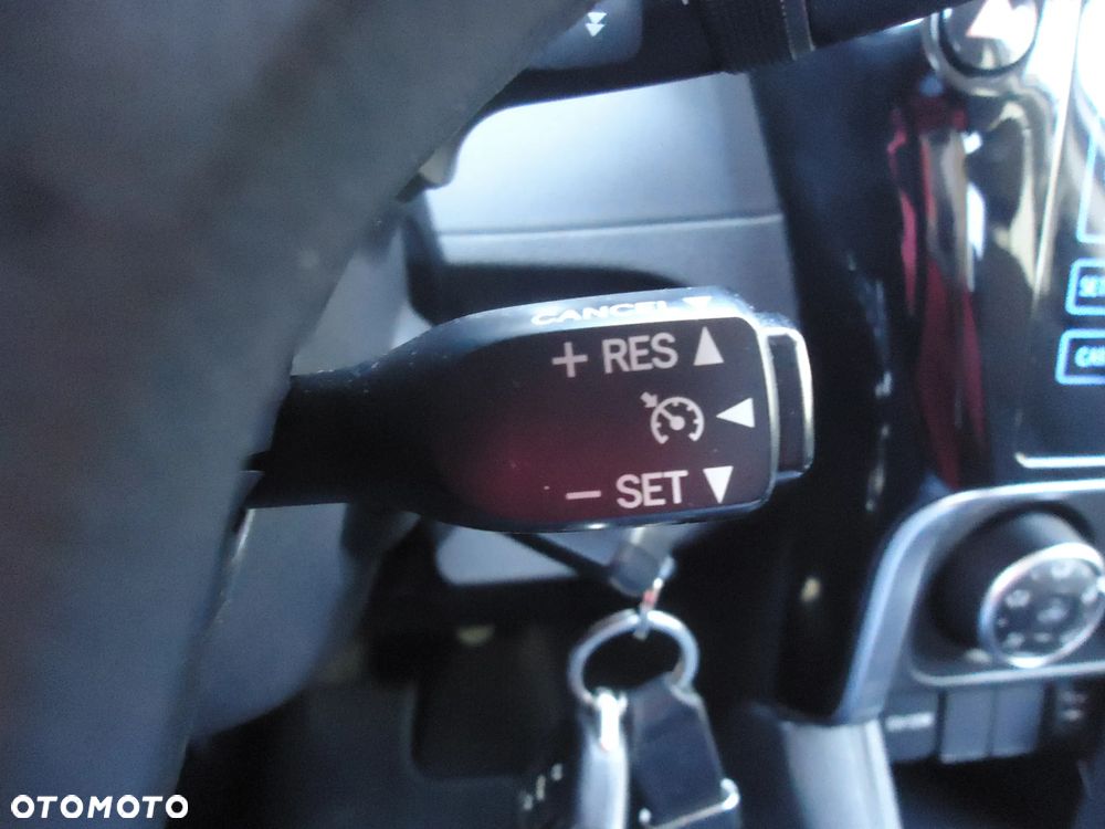 Toyota Corolla 1.6 Comfort - 17