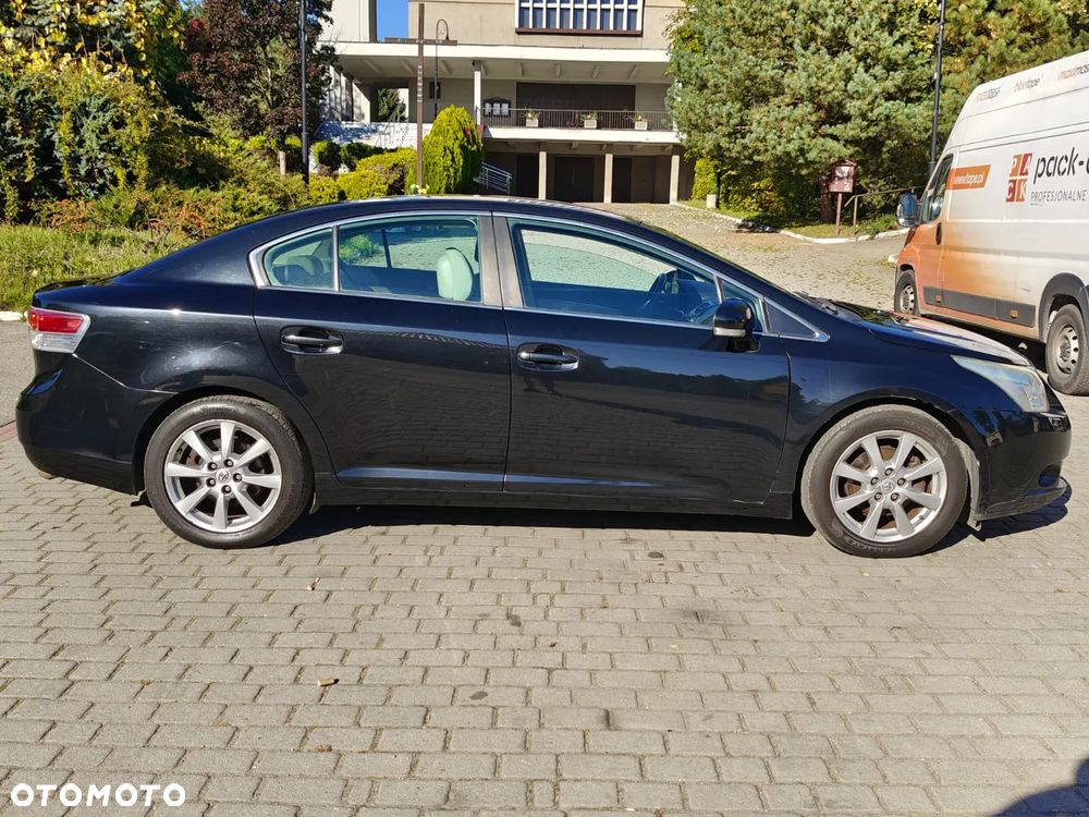 Toyota Avensis 2.0 D-4D Premium - 5