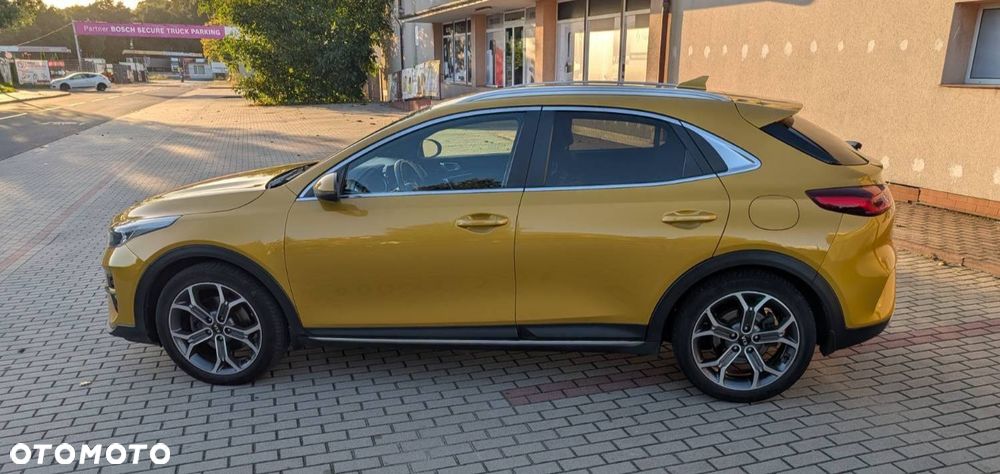 Kia XCeed - 4