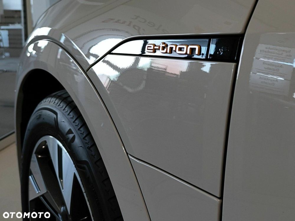 Audi e-tron Sportback 55 Quattro S Line - 12