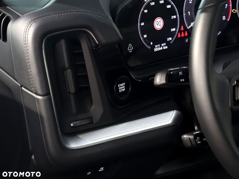 Porsche Cayenne Standard - 21