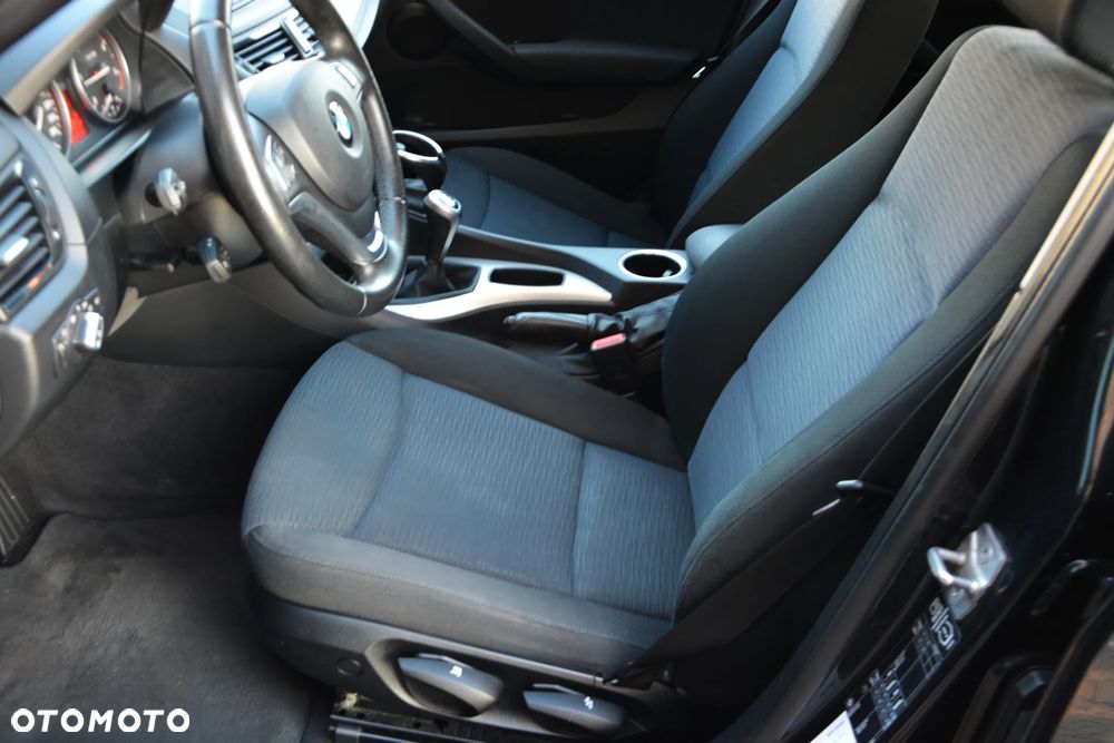 BMW X1 sDrive18d - 29