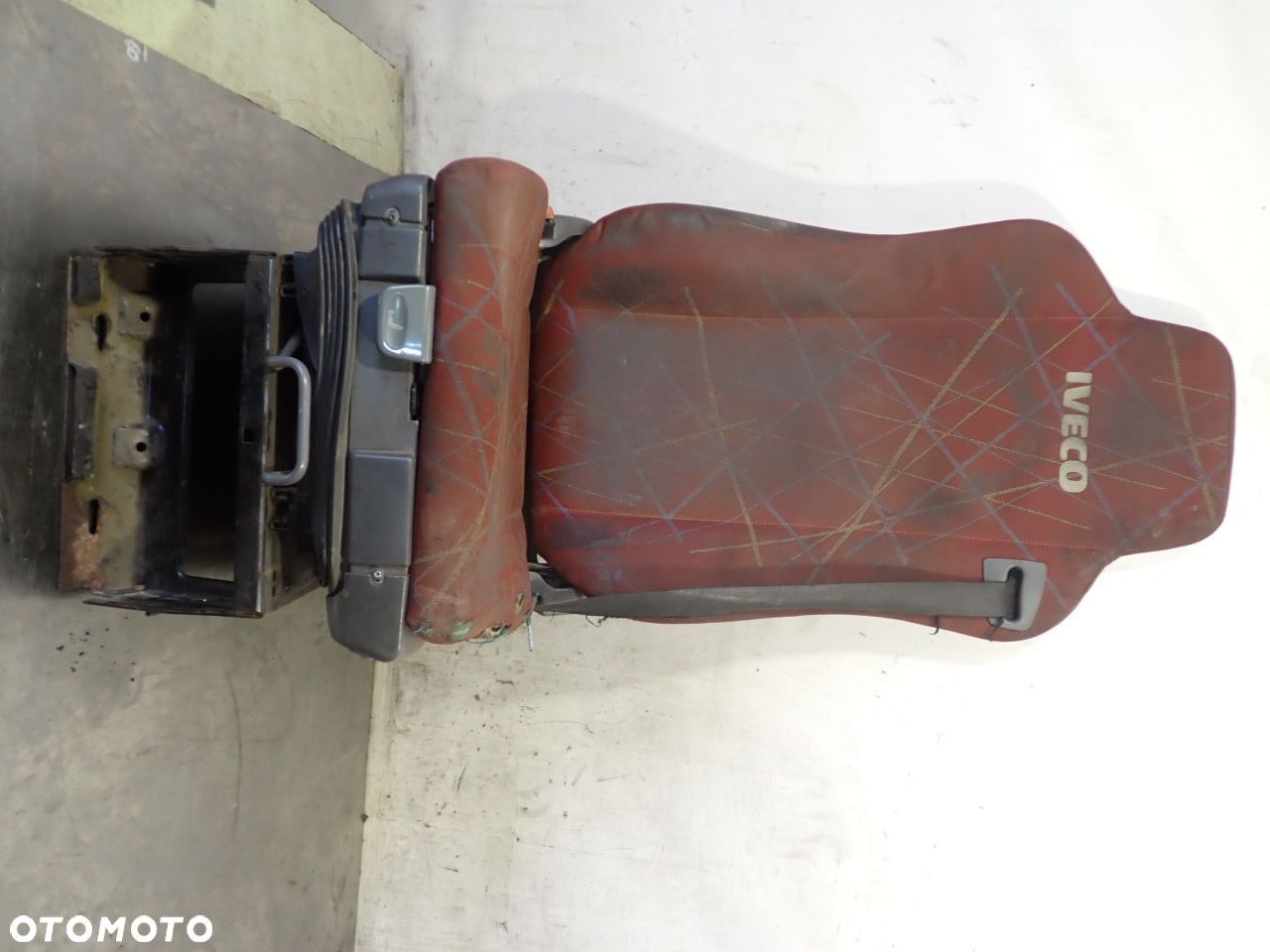 FOTEL KIEROWCY IVECO STRALIS - 1