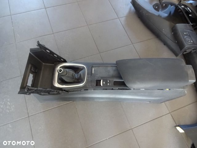 Tunel środkowy Renault Megane IV Sedan - 2