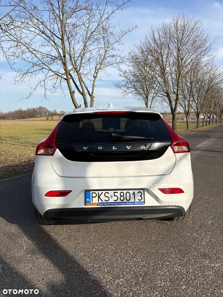 Volvo V40 D2 Momentum - 7