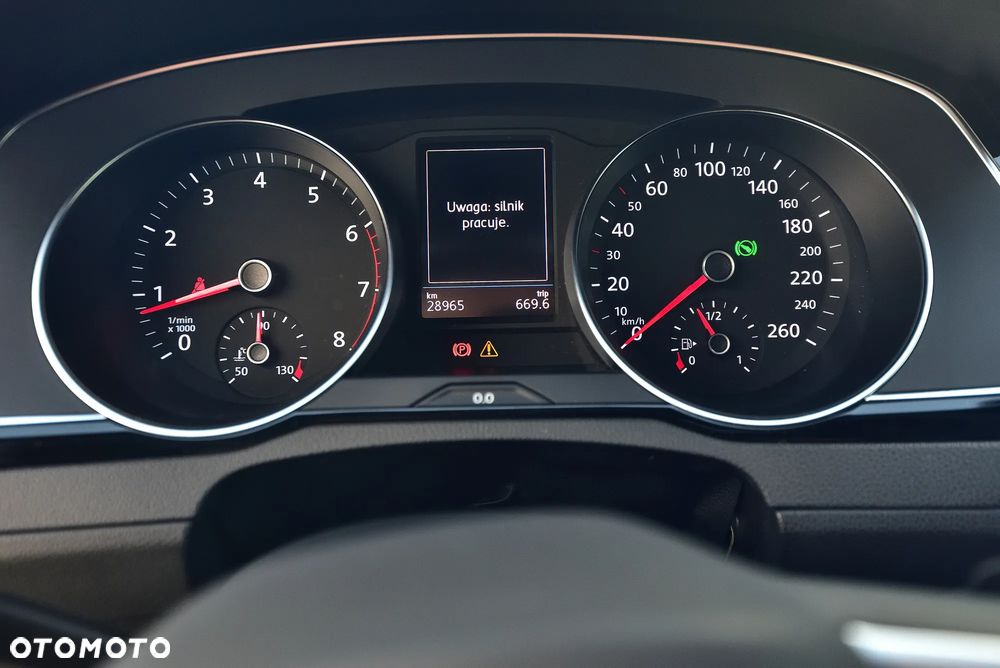 Volkswagen Passat Variant 1.5 TSI OPF DSG Highline - 21