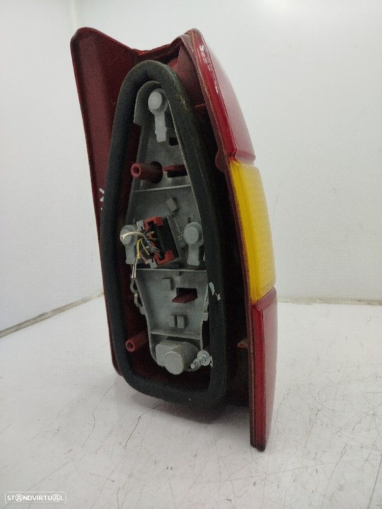 Farolim Stop Esq Fiat Palio Weekend (178_) - 3