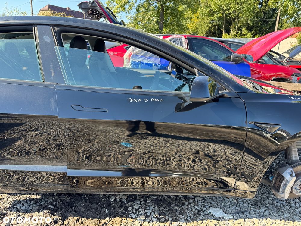 DRZWI PRAWY PRZÓD TESLA 3 KOLOR PBSB - 1