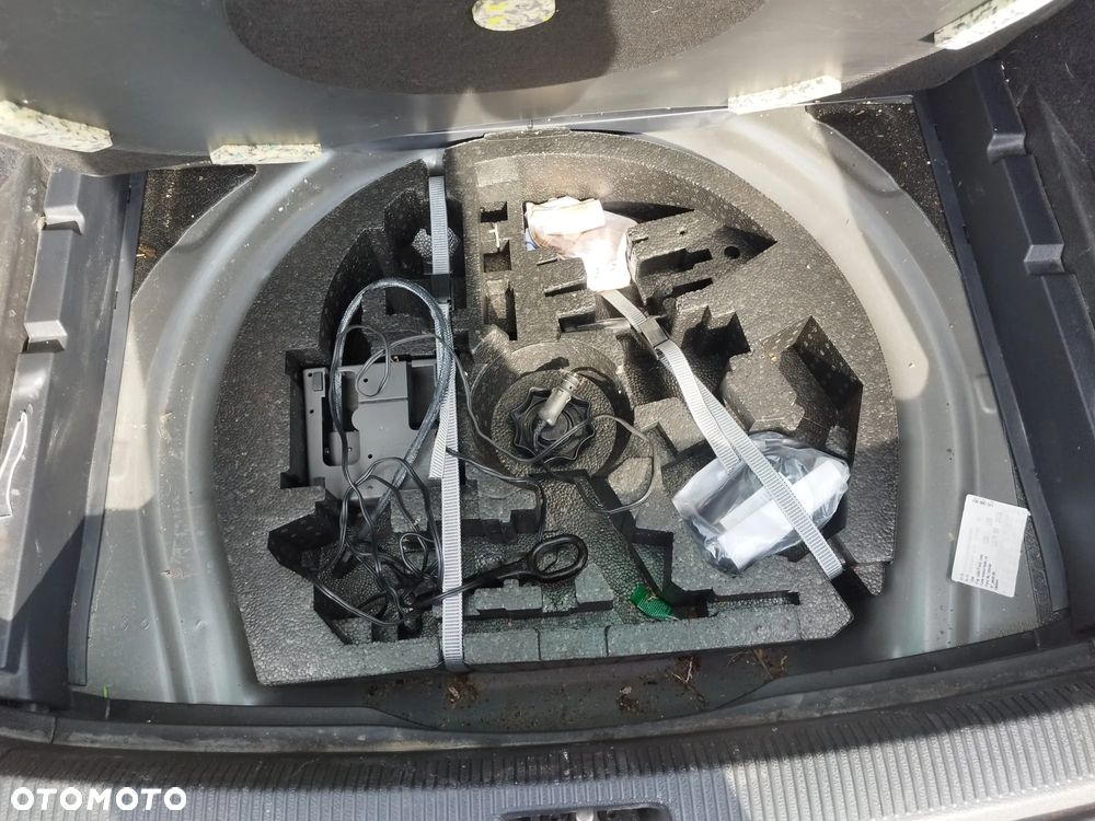 Volkswagen Golf - 25