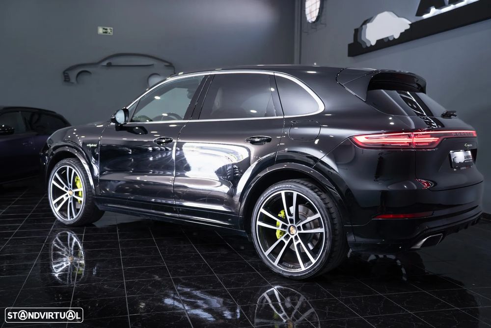 Porsche Cayenne - 3