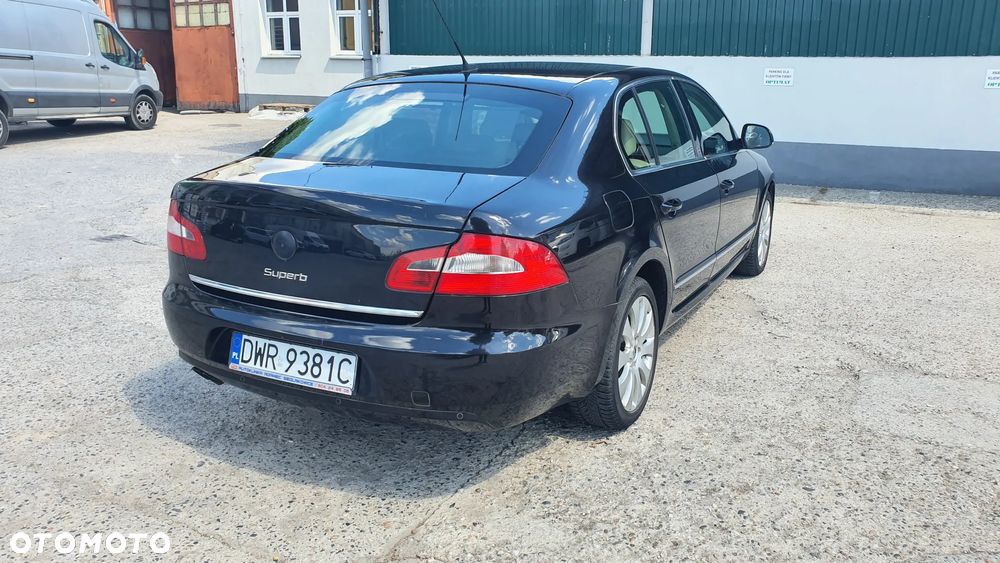Skoda Superb 2.0 TDI Elegance DSG - 18
