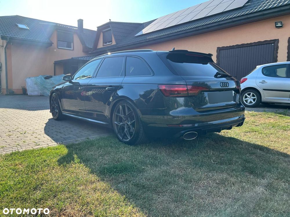 Audi A4 Avant 2.0 TDI Quattro S tronic - 26
