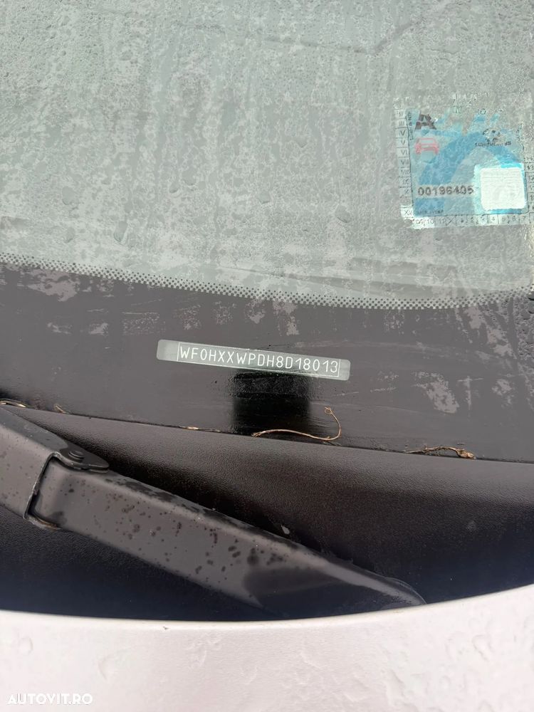 Ford Focus 1.4 16V Trend - 14