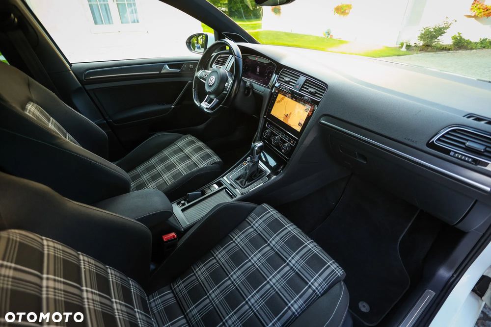 Volkswagen Golf GTD 2.0 TDI SCR DSG - 27