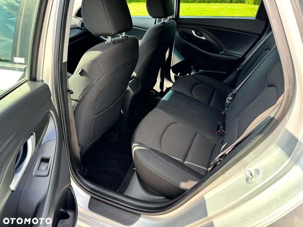 Hyundai i30 Kombi 1.6 CRDI DCT YES - 13