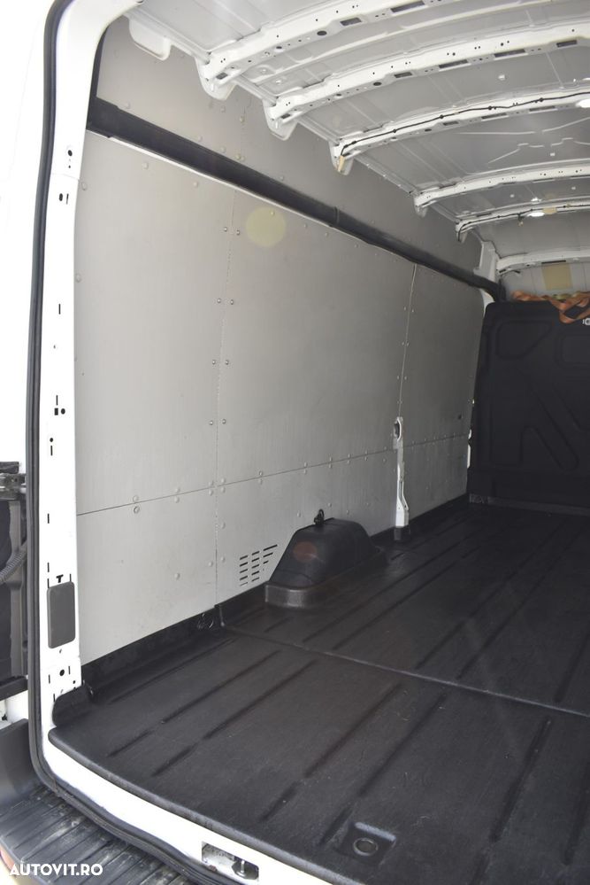 Ford Transit - 11
