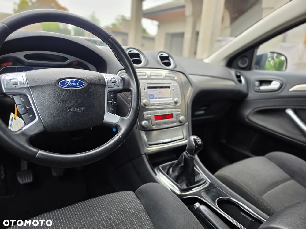 Ford Mondeo - 29