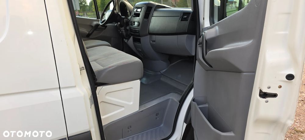 Volkswagen CRAFTER ŚREDNI L2H2 200 TYS KM - 16