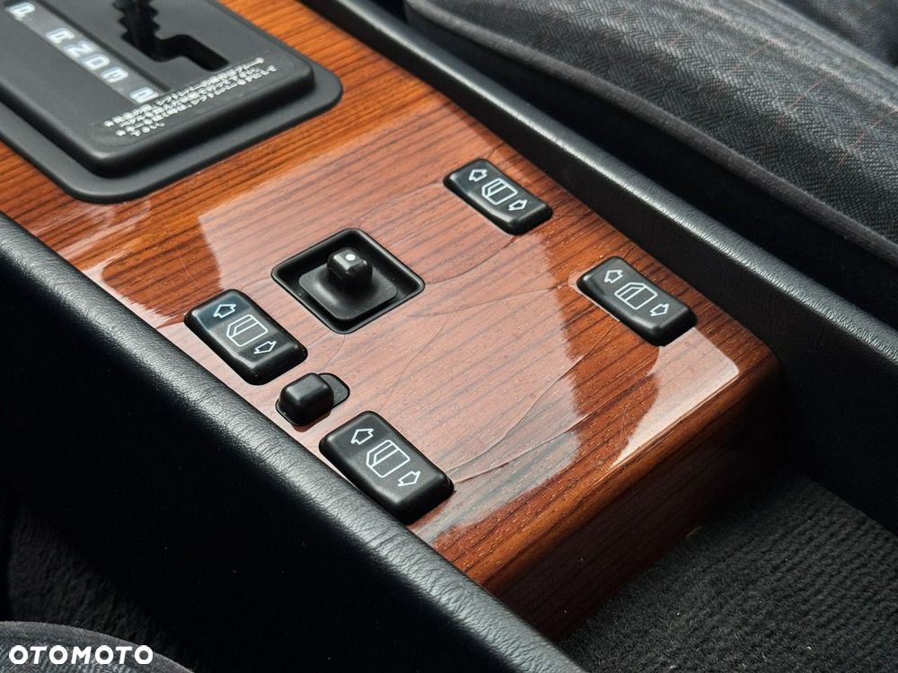 Mercedes-Benz W124 (1984-1993) - 40