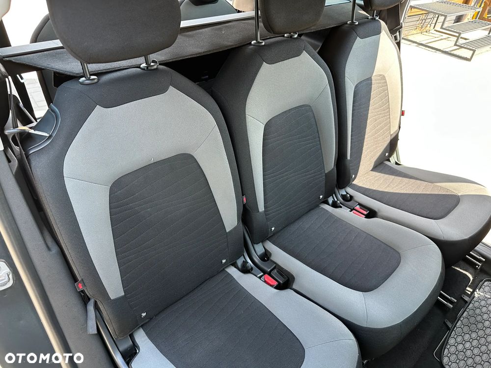 Citroën C4 Grand Picasso - 23