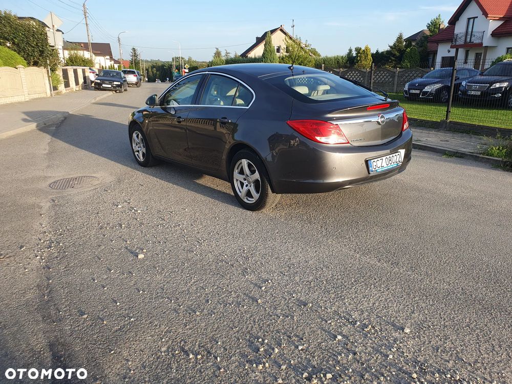 Opel Insignia - 18