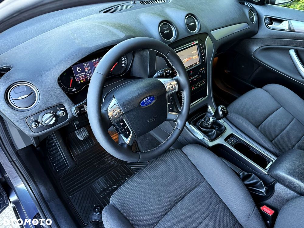 Ford Mondeo - 23