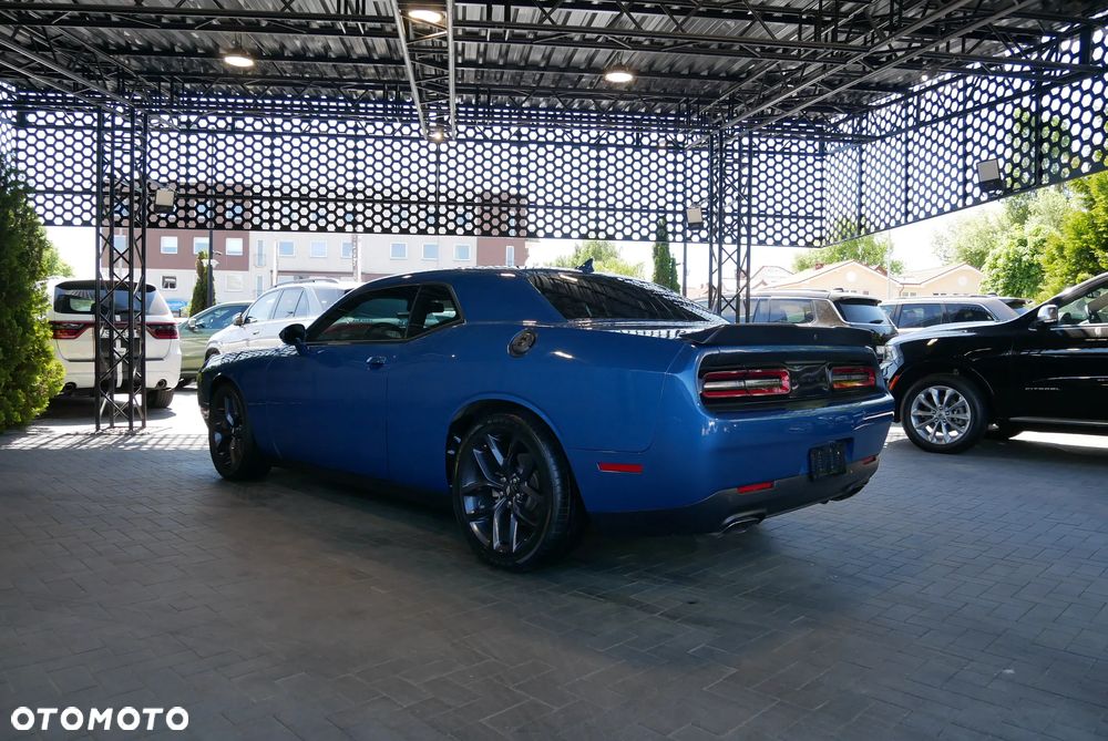 Dodge Challenger 5.7 R/T - 4