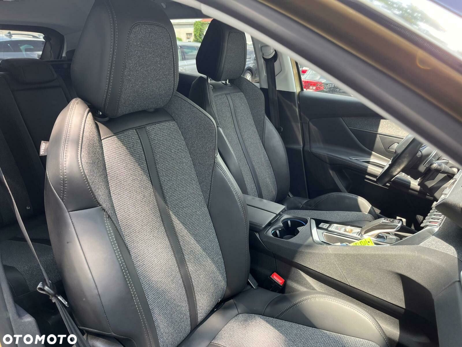 Peugeot 3008 - 31