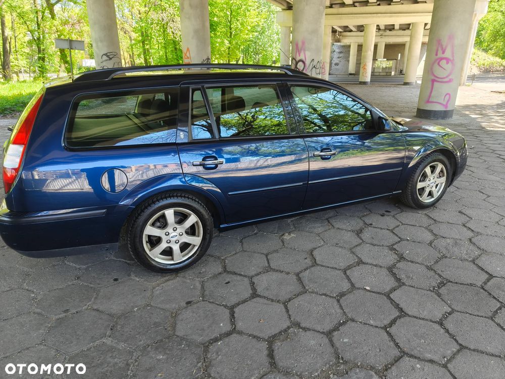 Ford Mondeo 1.8 Ghia - 8