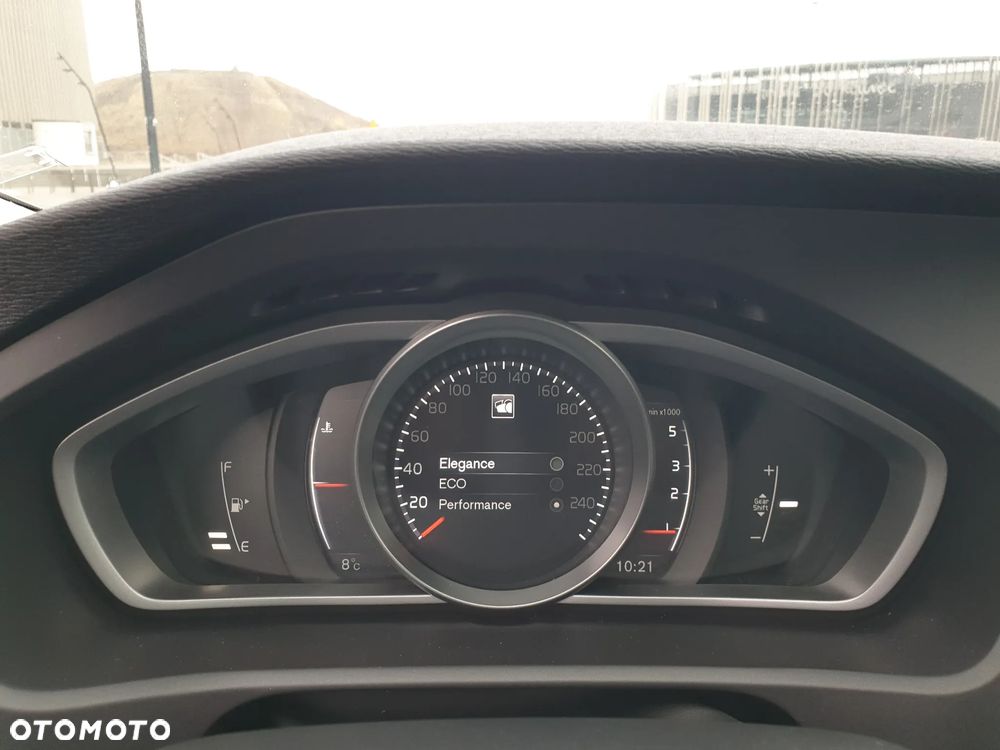 Volvo V40 D3 Inscription - 28