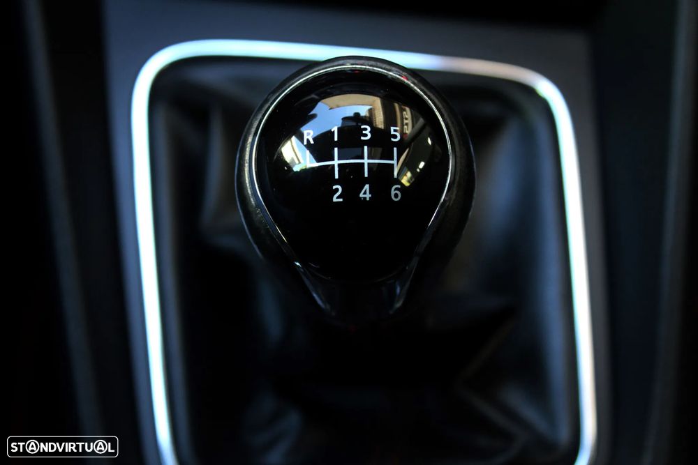 SEAT Leon SC 2.0 TDI DPF S&S FR - 40