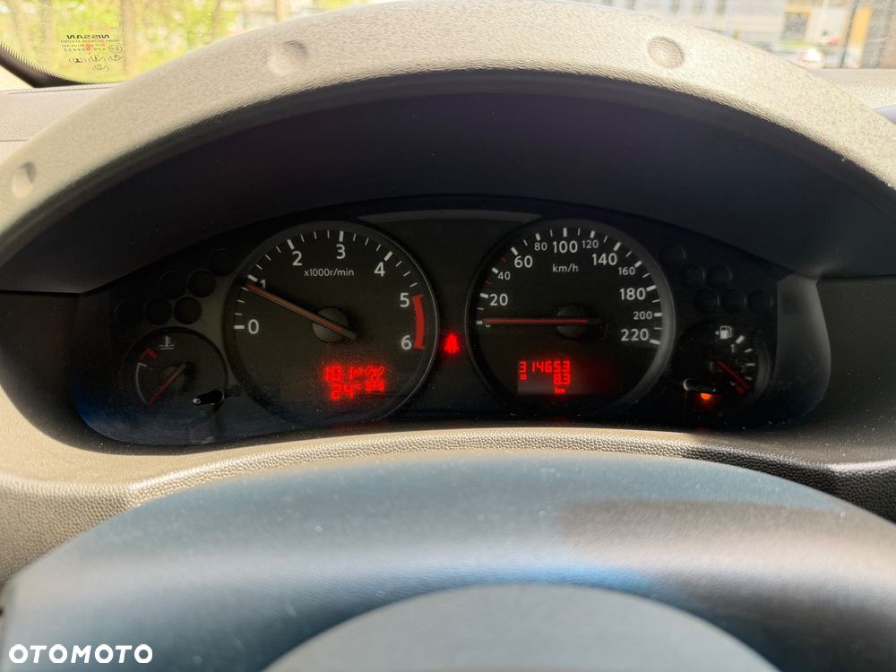 Nissan Navara 2.5 D LE - 14