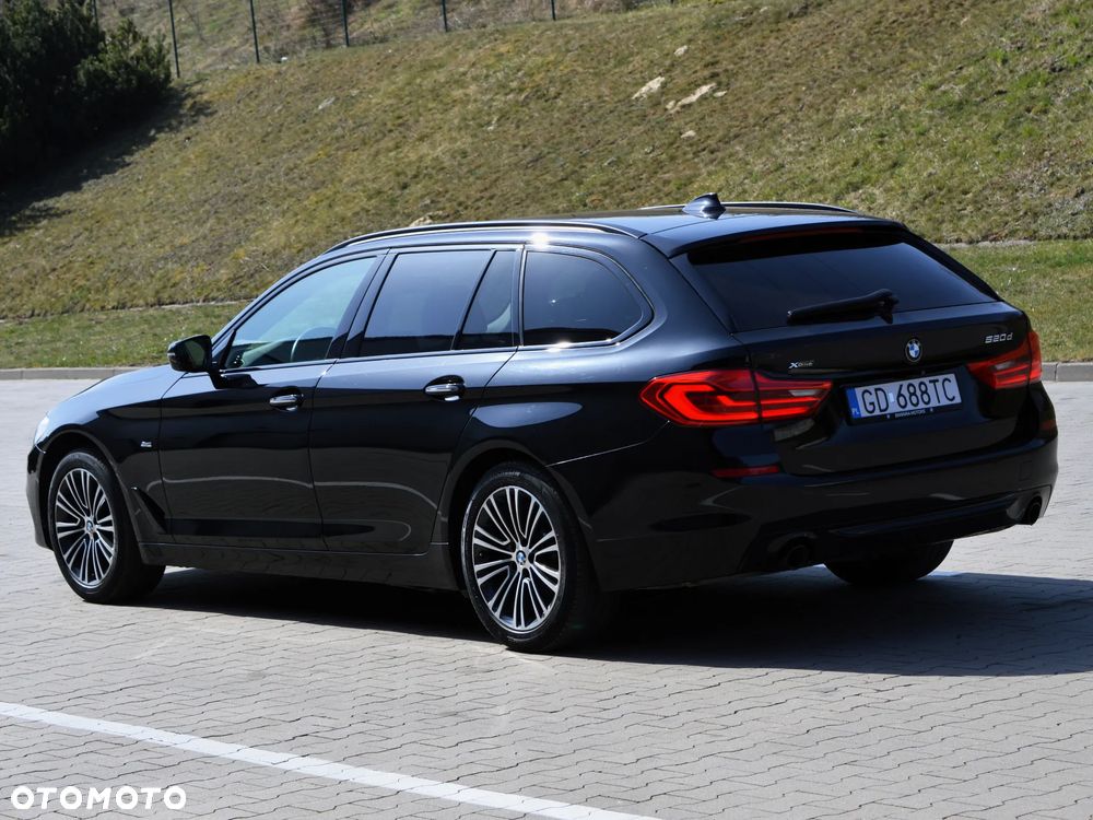 BMW Seria 5 520d xDrive Luxury Line sport - 4