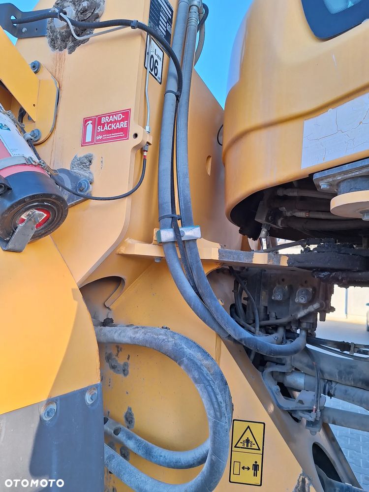 Volvo L120G - 13