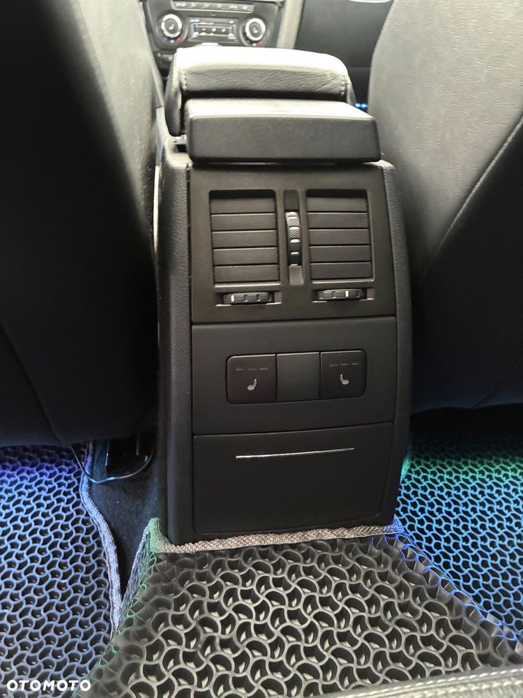 Skoda Octavia 2.0 TDI RS DSG - 15