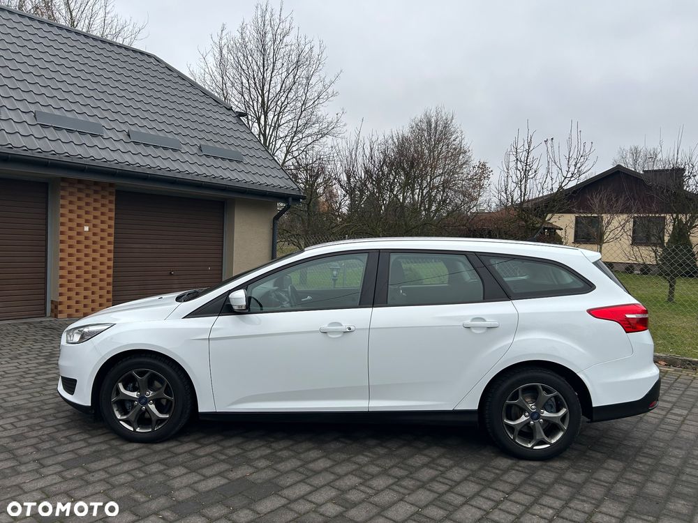 Ford Focus 1.5 TDCi DPF Start-Stopp-System Business - 4