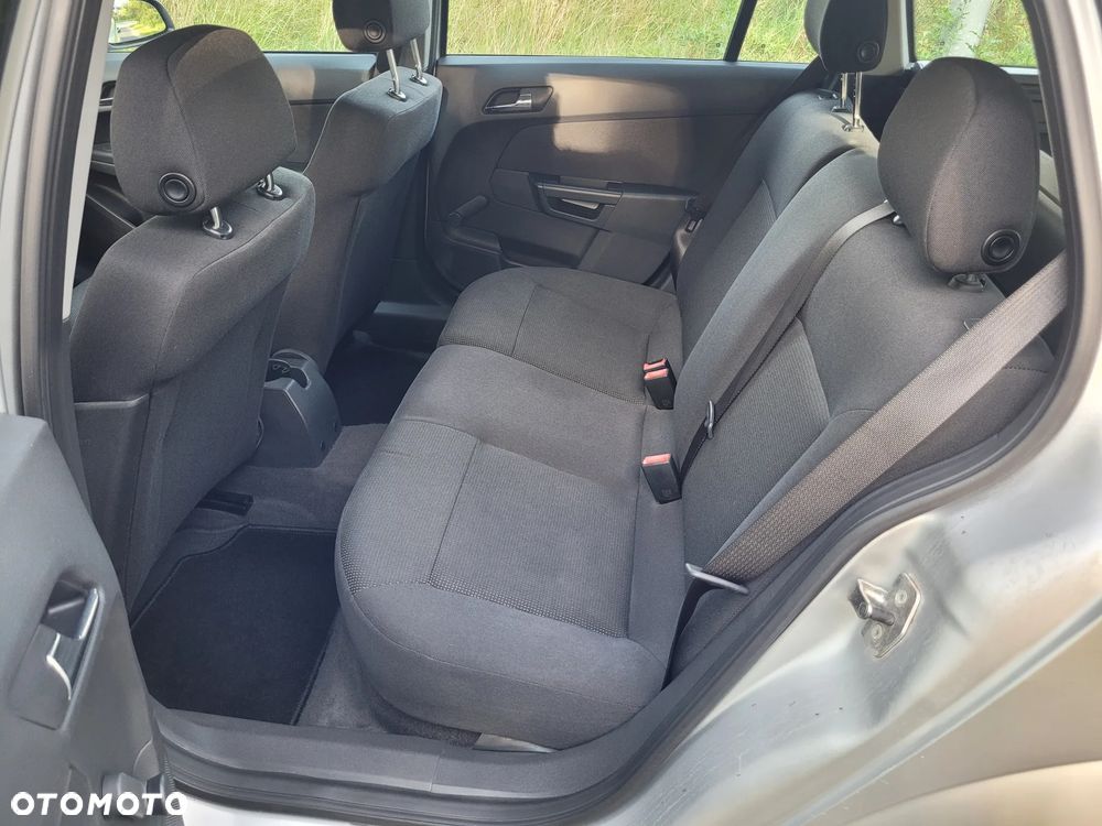 Opel Astra - 10