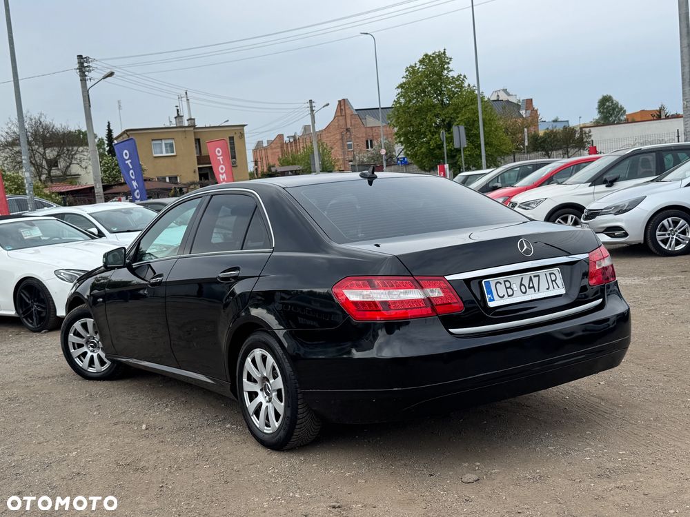 Mercedes-Benz Klasa E 200 CDI DPF BlueEFFICIENCY Automatik - 12