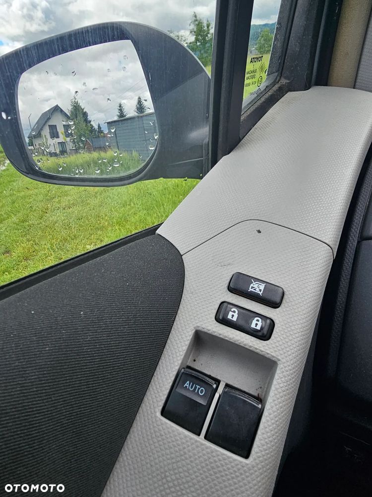 Toyota Yaris 1.0 Terra - 12