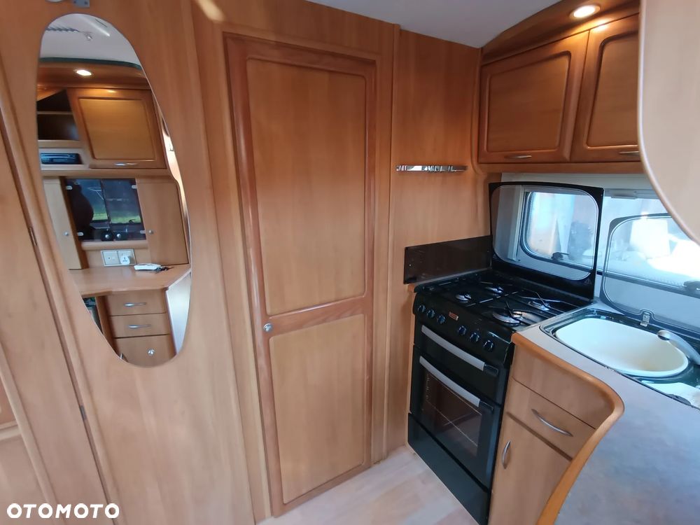 SWIFT Corniche - 18
