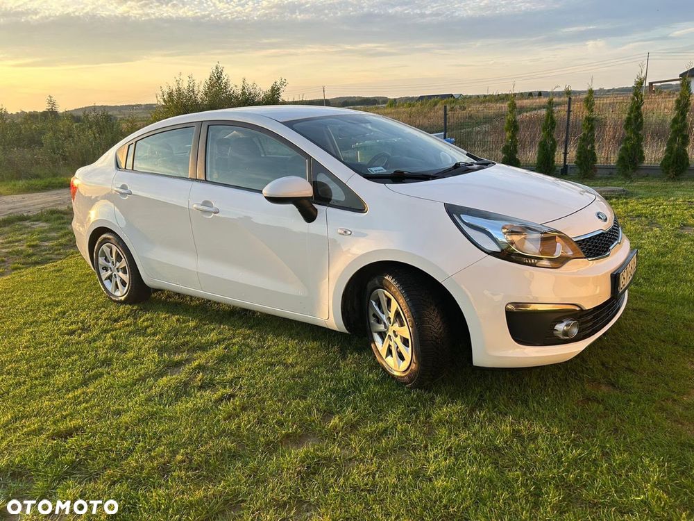 Kia Rio - 1