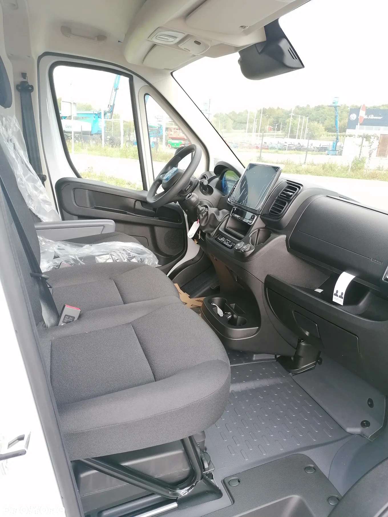 Peugeot Nowy Model Boxer L2H2 140 - 10