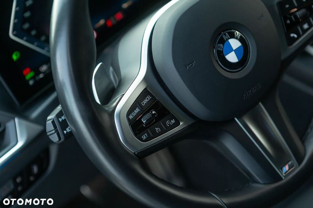 BMW Seria 3 318d Edition M Sport Shadow - 33