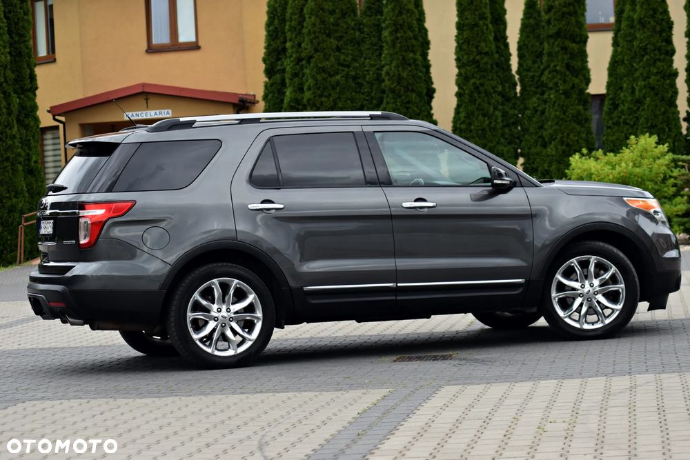 Ford Explorer - 12