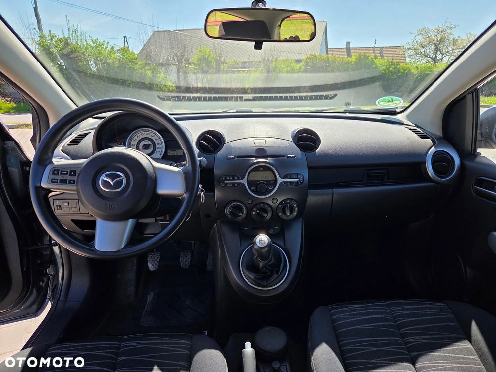 Mazda 2 - 13