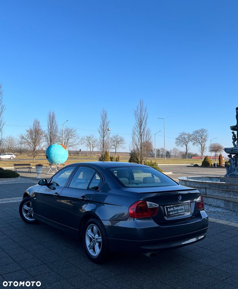 BMW Seria 3 318d - 3