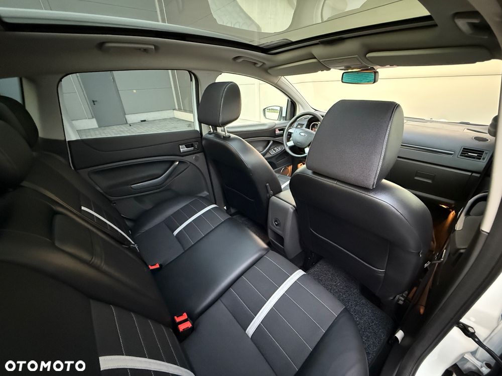 Ford Kuga - 30